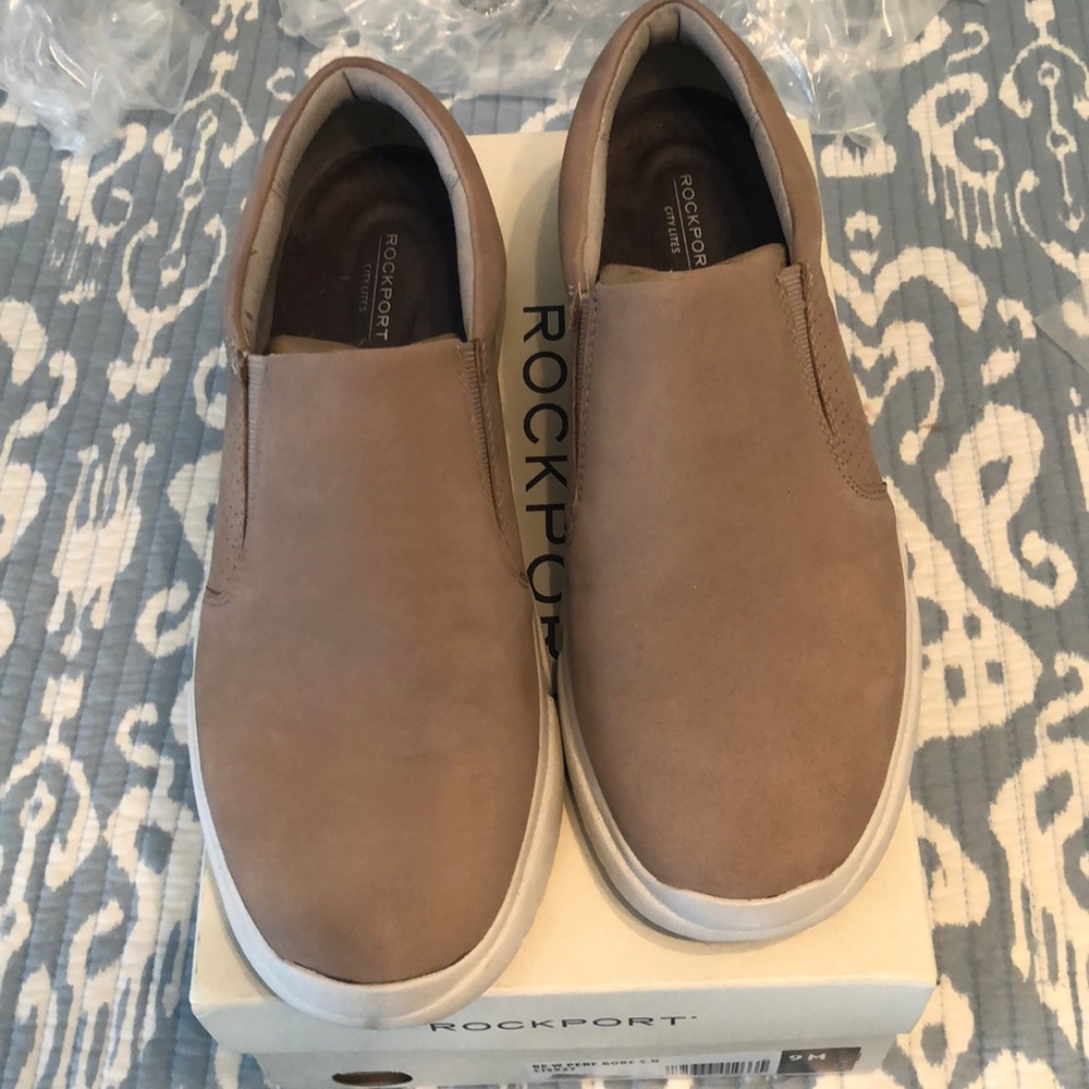 Rockport RE W PERF Gore slip on shoes size 9M tan